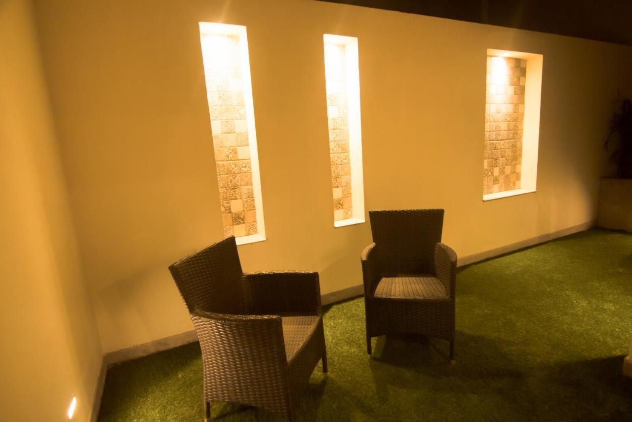 Red Fox By Lemon Tree Hotels, Sector 60, Gurugram Gurgaon Exterior foto